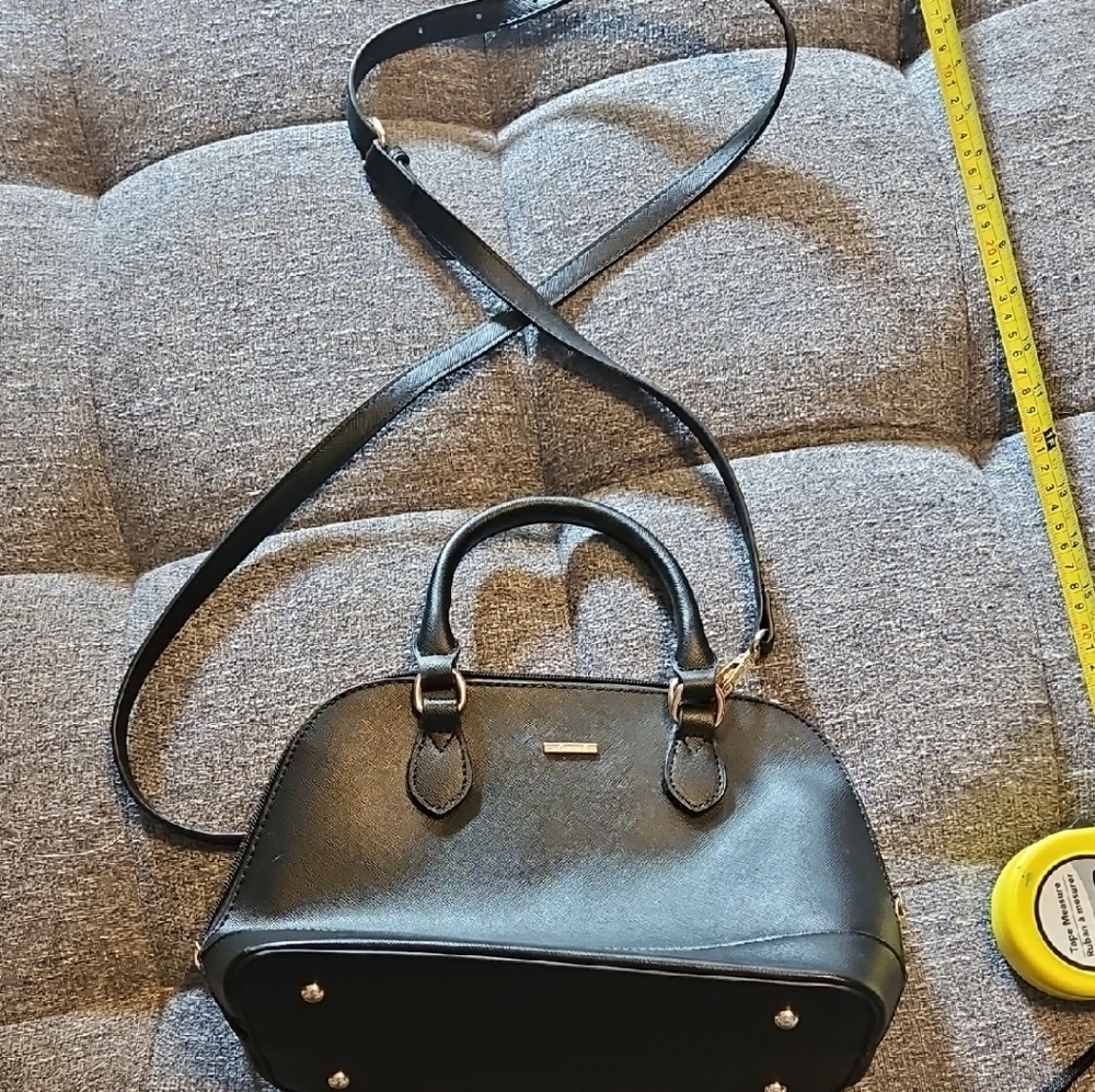 Sleek Black Crossbody Bag